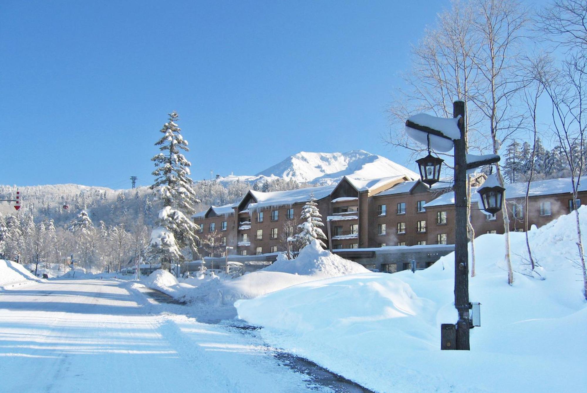 Higashikawa Asahidake Onsen Hotel Bear Monte Esterno foto